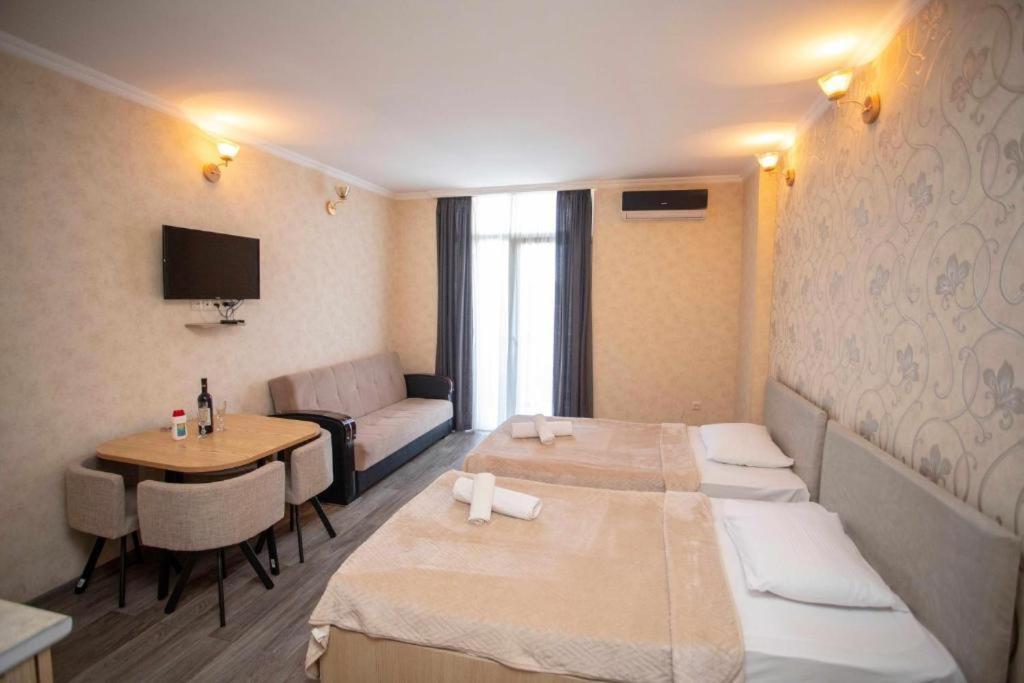 Luxury Apartments Batoumi Extérieur photo