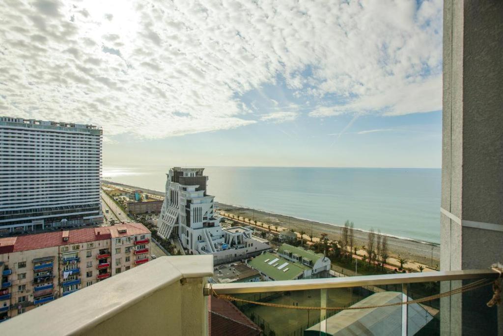 Luxury Apartments Batoumi Extérieur photo