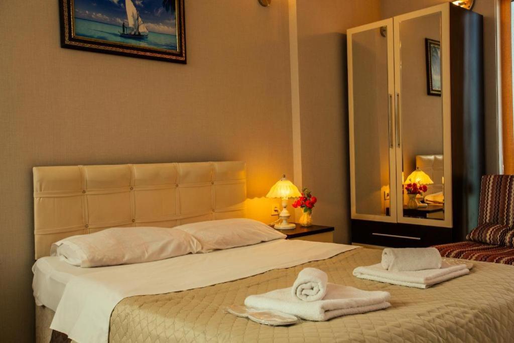 Luxury Apartments Batoumi Extérieur photo