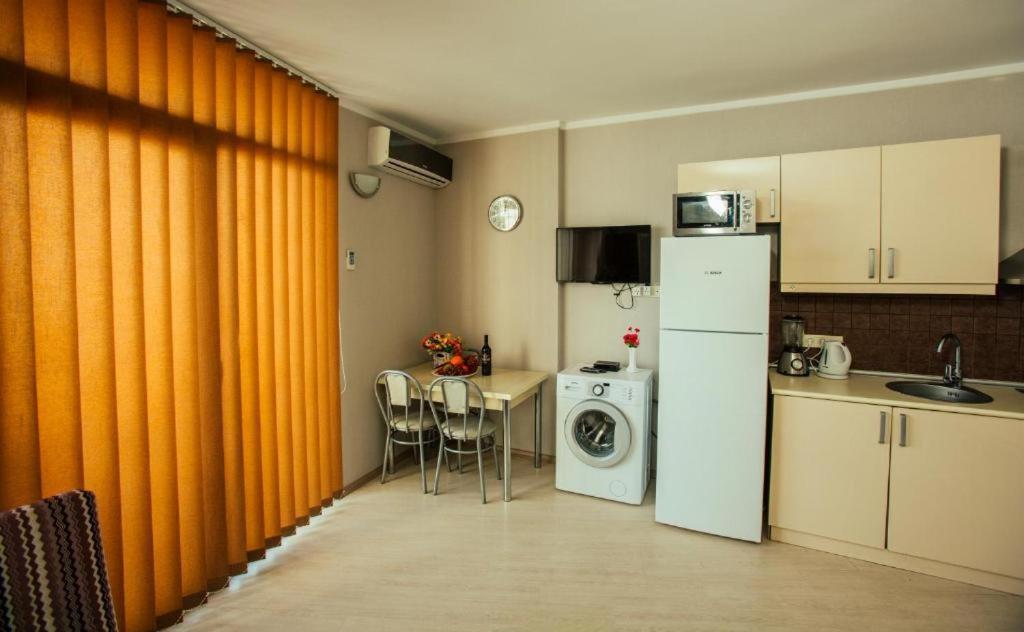 Luxury Apartments Batoumi Extérieur photo