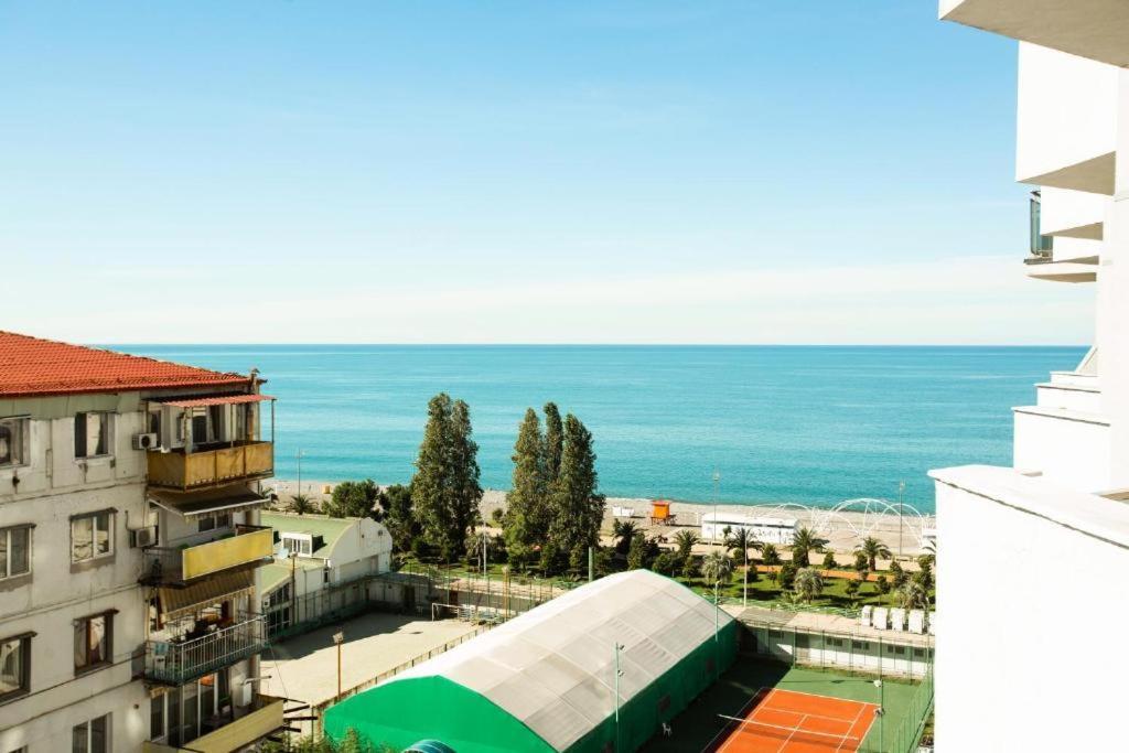 Luxury Apartments Batoumi Extérieur photo
