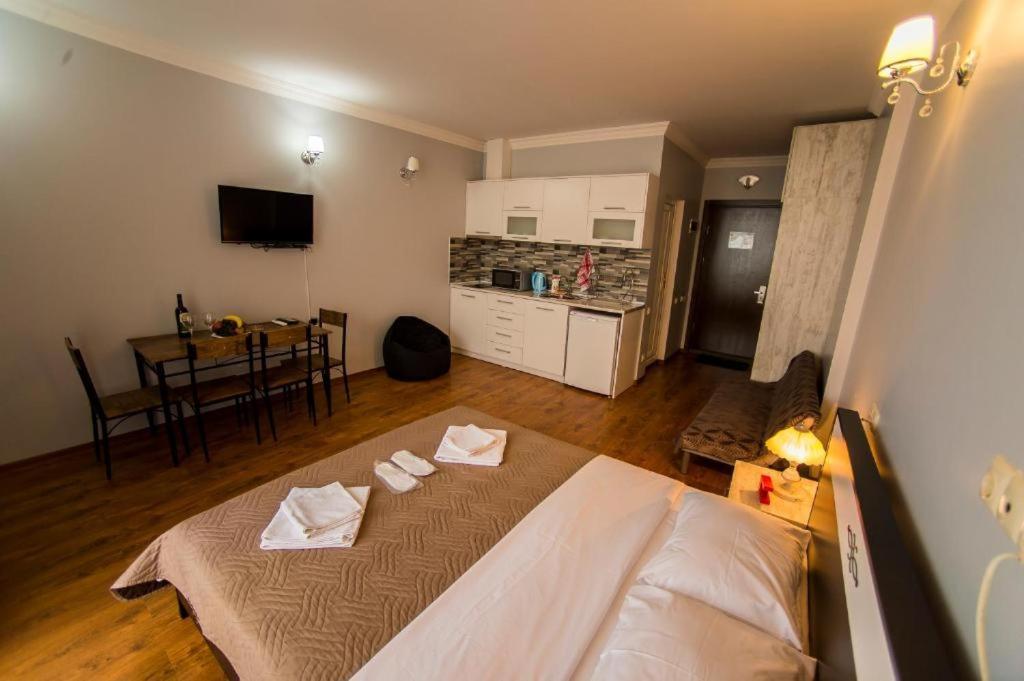 Luxury Apartments Batoumi Extérieur photo