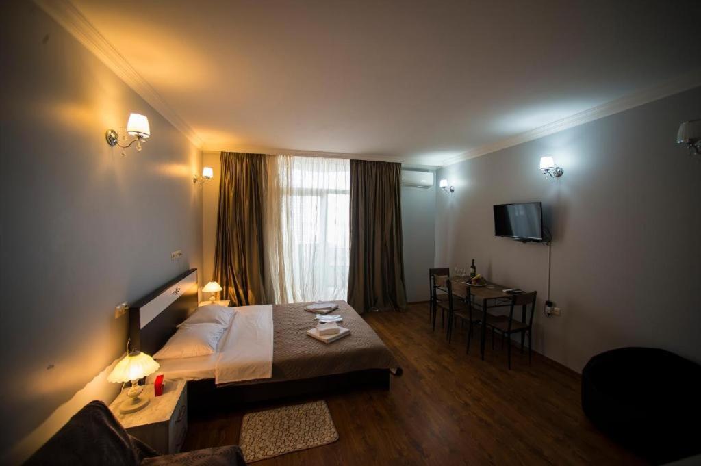 Luxury Apartments Batoumi Extérieur photo
