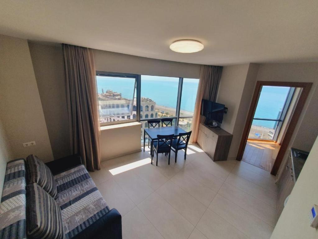 Luxury Apartments Batoumi Extérieur photo